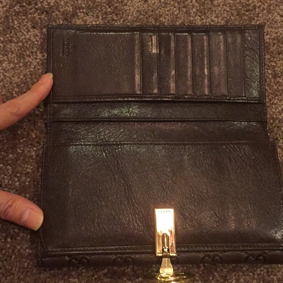 Authentic Gucci Leather Wallet - Picture 2 of 8